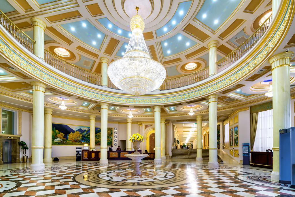 Royal Tulip Almaty Hotel Dış mekan fotoğraf